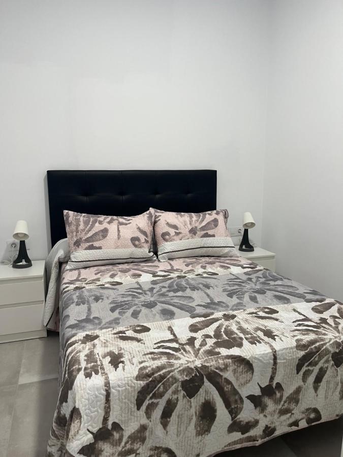 Apartamentos La Meridian Барселона Екстериор снимка