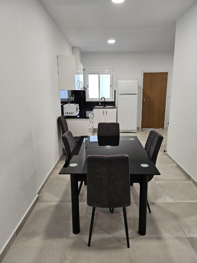Apartamentos La Meridian Барселона Екстериор снимка