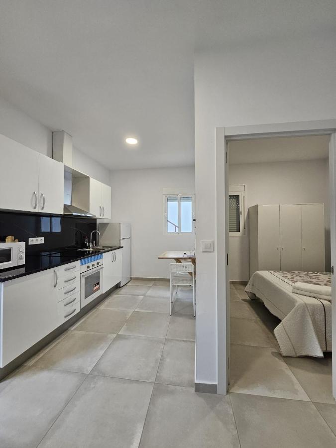 Apartamentos La Meridian Барселона Екстериор снимка